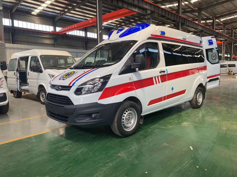 Ford Gasoline V362 ICU Ambulance