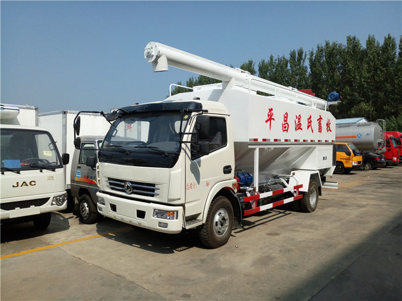 Dongfeng Duolika 12-cubic-meter Bulk Feed Truck