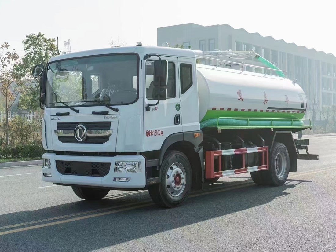 Dongfeng D9 12-Cubic-Meter Vacuum Sewage Suction Truck
