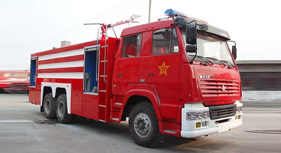 Steyr Twin-Axle Water Tank Fire Truck (12–15 Tons)