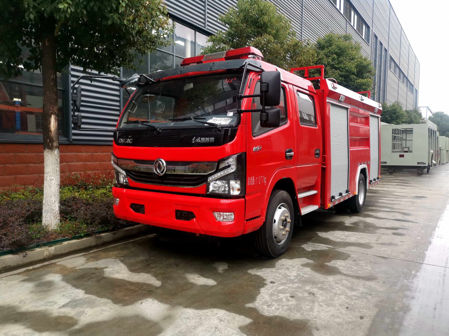 Dongfeng 5-Ton Water Tank Fire Truck