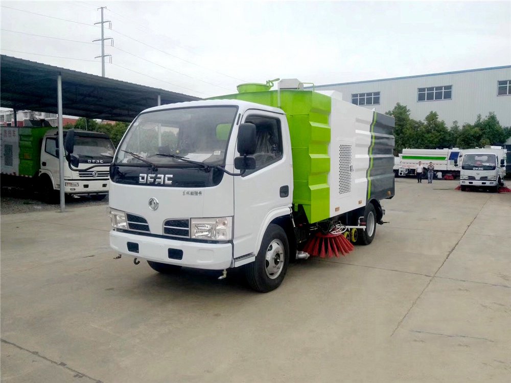 License-Exempt Dongfeng D6 Sweeper-Scrubber Truck with 3 m³ Water Tank and 2.5 m³ Dust Bin