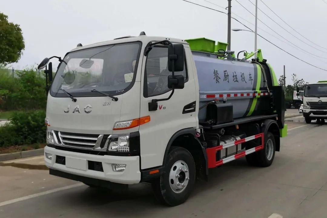 JAC Junling National VI 4.5-cubic-meter Kitchen Waste Collection Truck