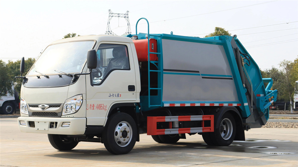 Blue-Plate 5.5-Cubic-Meter Foton Compactor Garbage Truck