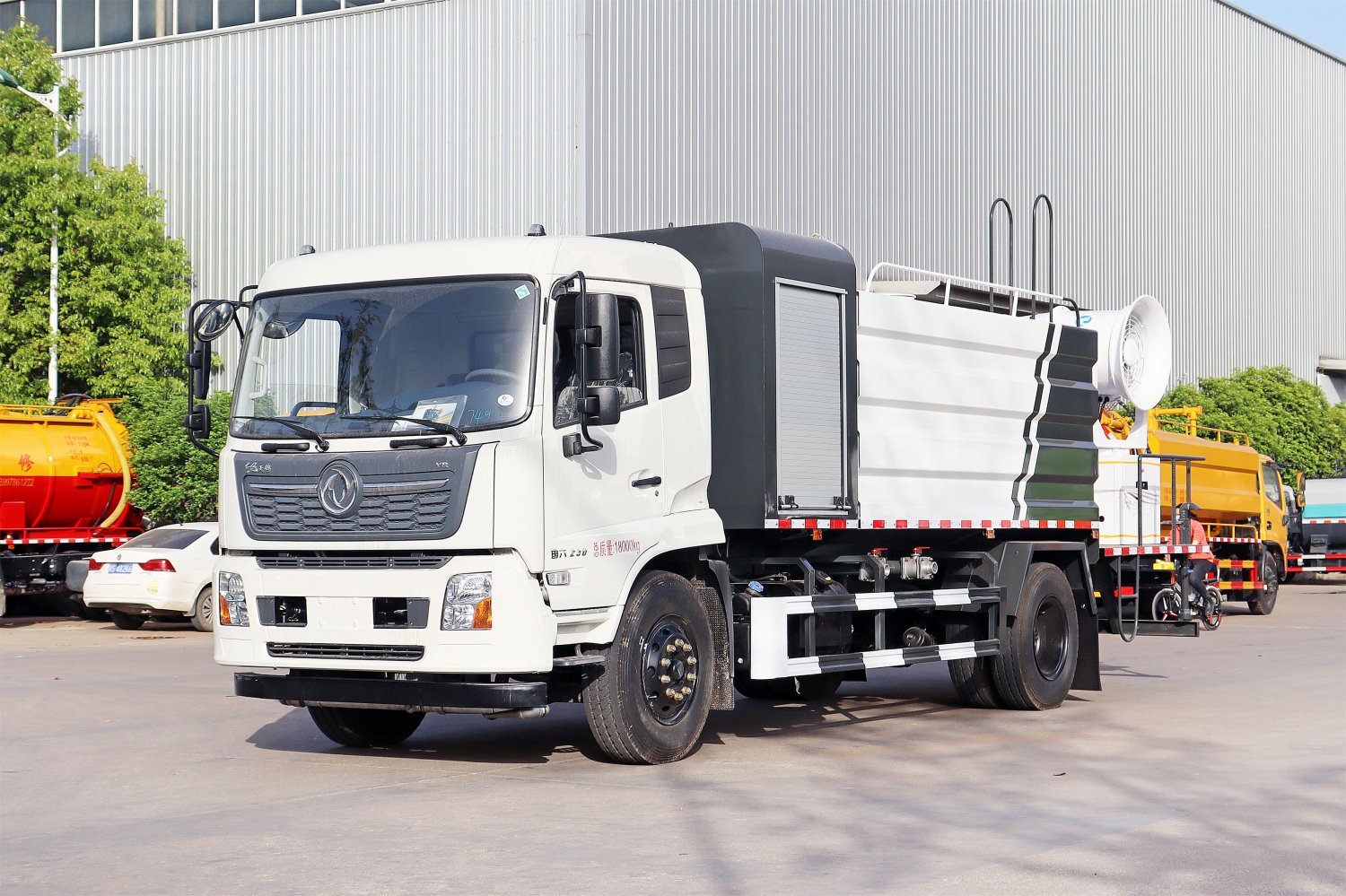Dongfeng Tianjin Multi-Function Fog Cannon Truck (China VI Emission Standard), 11.3 m³ Tank Capacity, Fog Range: 50–100 Meters