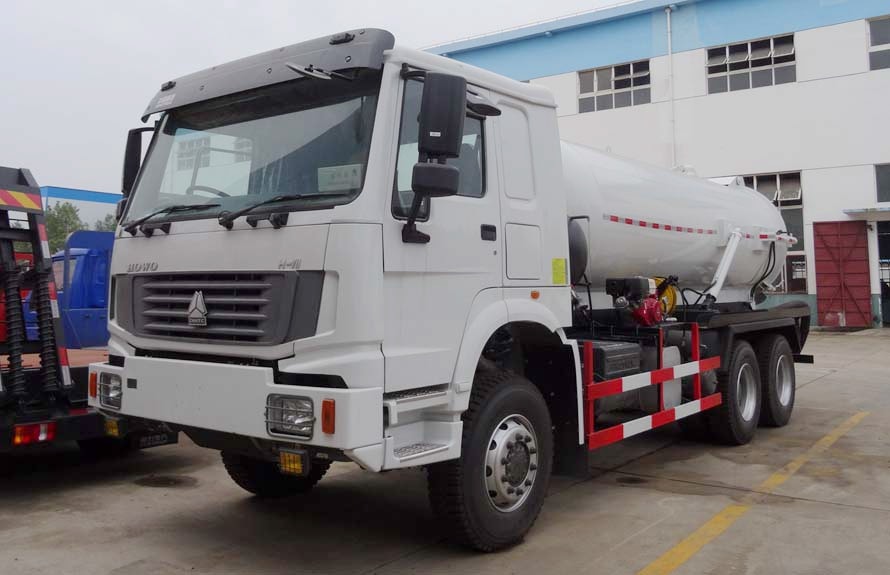 Sinotruk HOWO Vacuum Sewage Suction Truck
