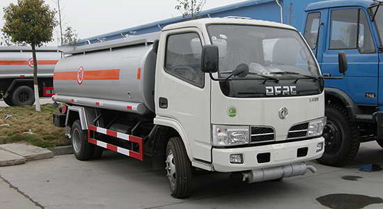 Dongfeng Jinba Fuel Tanker (China III)