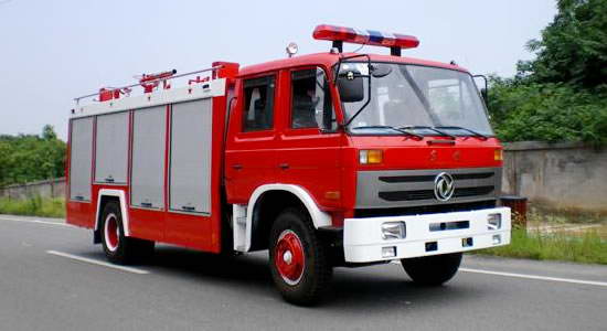 Dongfeng DF153 Dry Powder Fire Truck