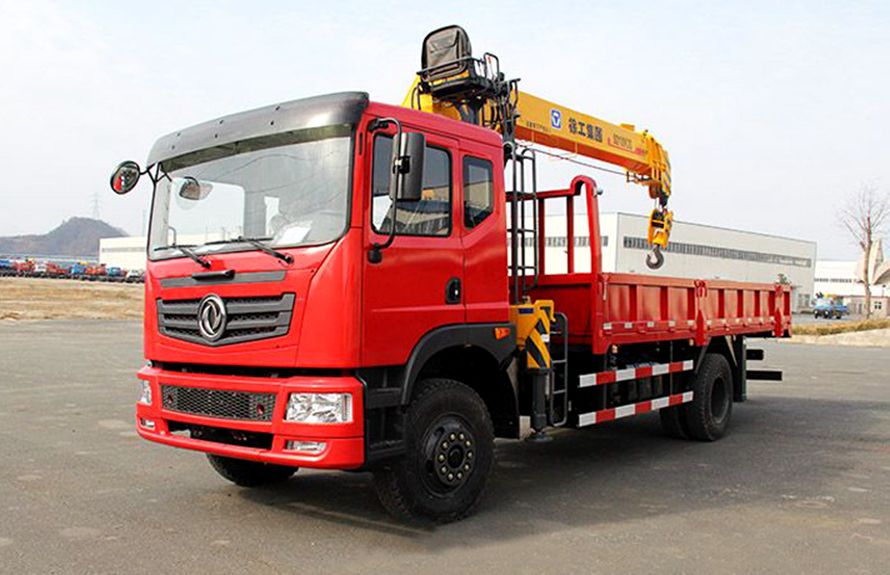 XCMG 8-Ton Truck-Mounted Crane