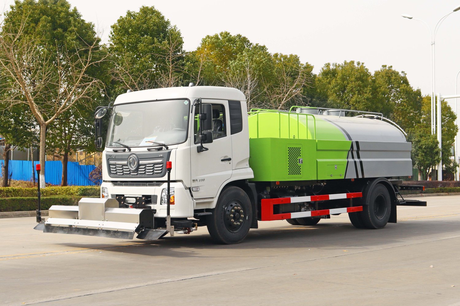 CN6-compliant 8-cubic-meter Dongfeng Tianjin Road Sweeper