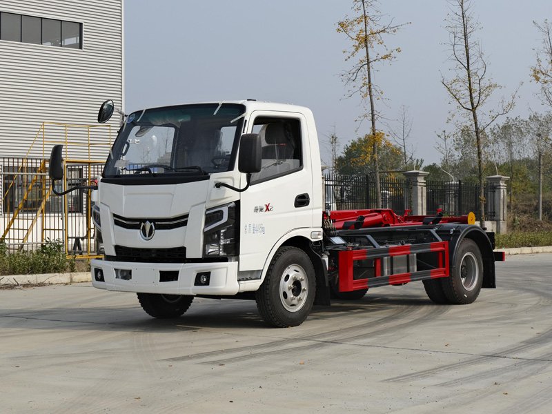 Aochi Hook-Lift Garbage Truck
