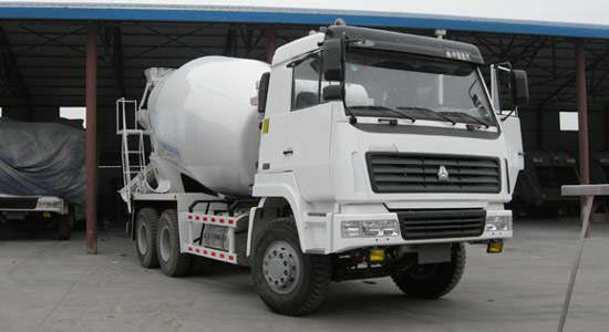 Steyr Twin-Axle Concrete Mixer Truck