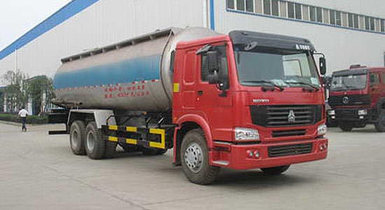 Steyr Rear Tandem-Axle Bulk Powder Transport Truck