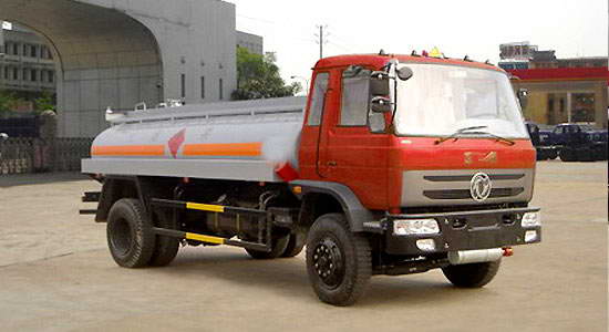 Dongfeng Single-Axle Oil Tank Truck