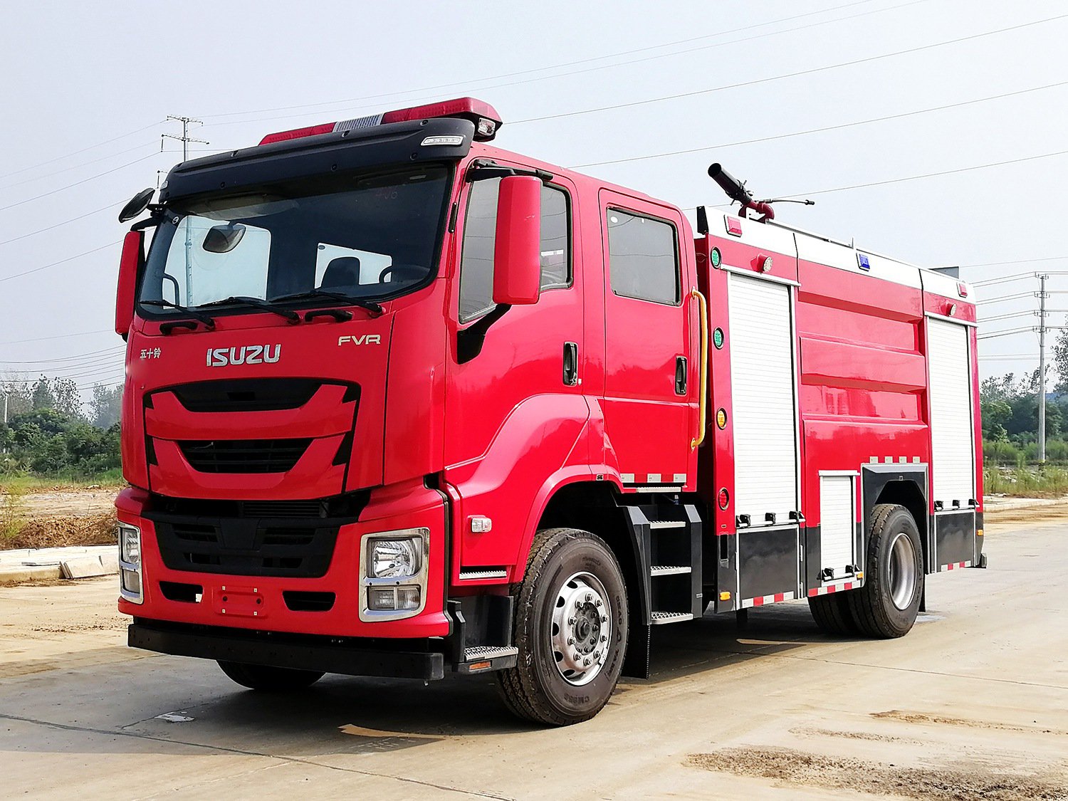 China VI Qingling Heavy-Duty Foam Fire Truck (6 m³)