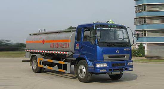 Huallong Single-Axle Chemical Liquid Transport Truck