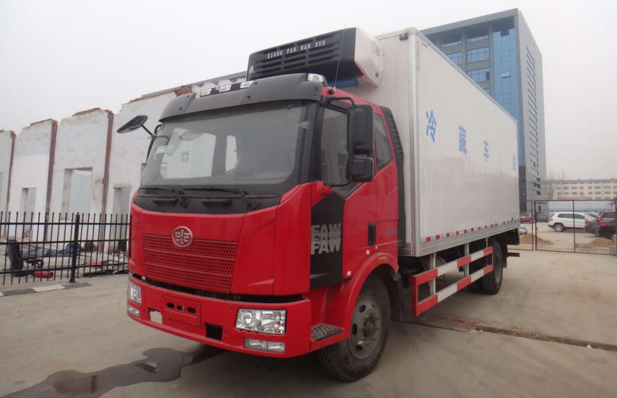 FAW J6 6.8 m / 7.5 m Refrigerated Truck