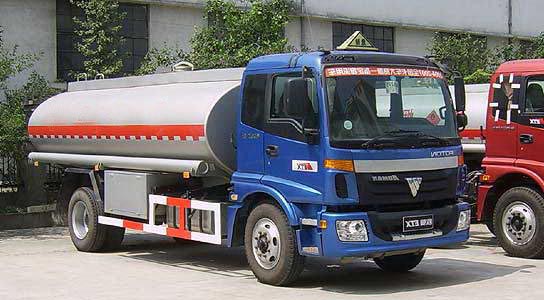 Foton Auman Single-Axle Chemical Liquid Transport Truck