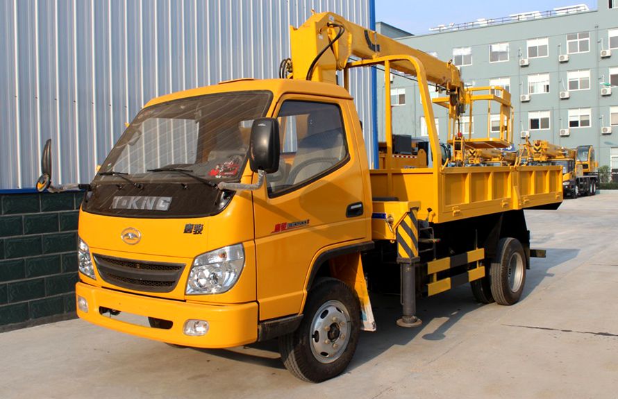 Tangjun 3.2-Ton Truck-Mounted Crane