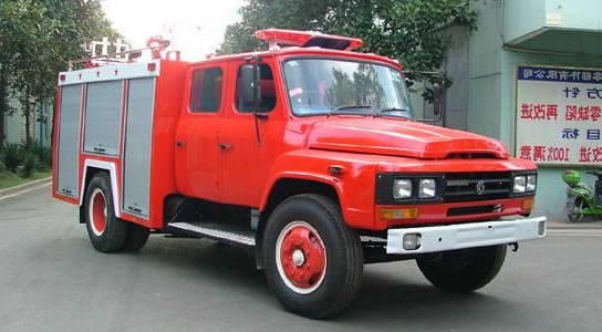 Dongfeng Sharp-Nose 3.5-Ton Water Tank Fire Truck
