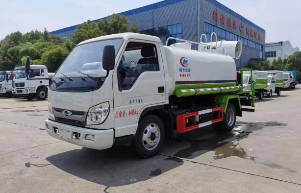 Foton Blue-Plate 4.5-Cubic-Meter Water Sprinkler Truck