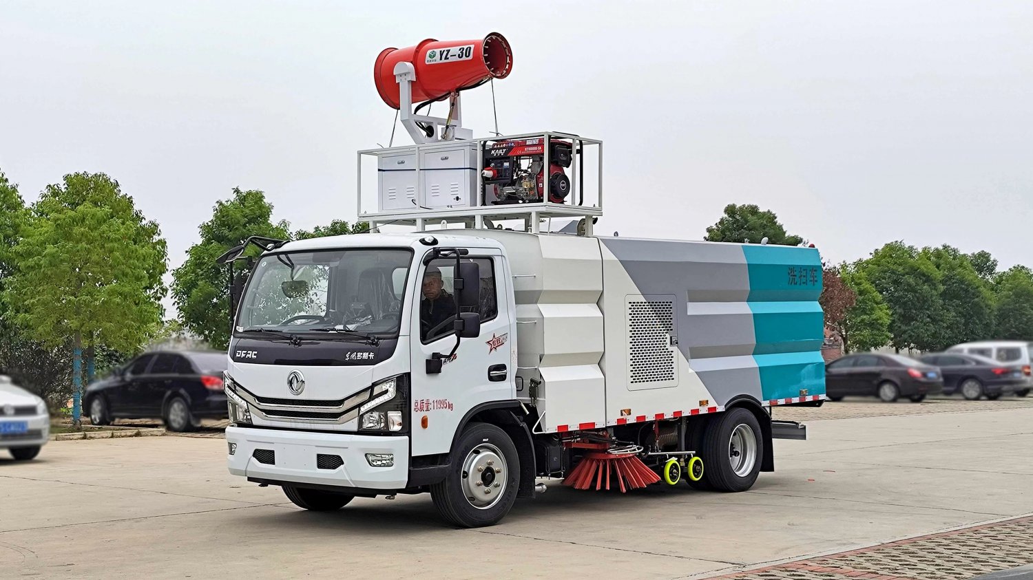 Dolika 12-Ton Street Sweeper-Scrubber