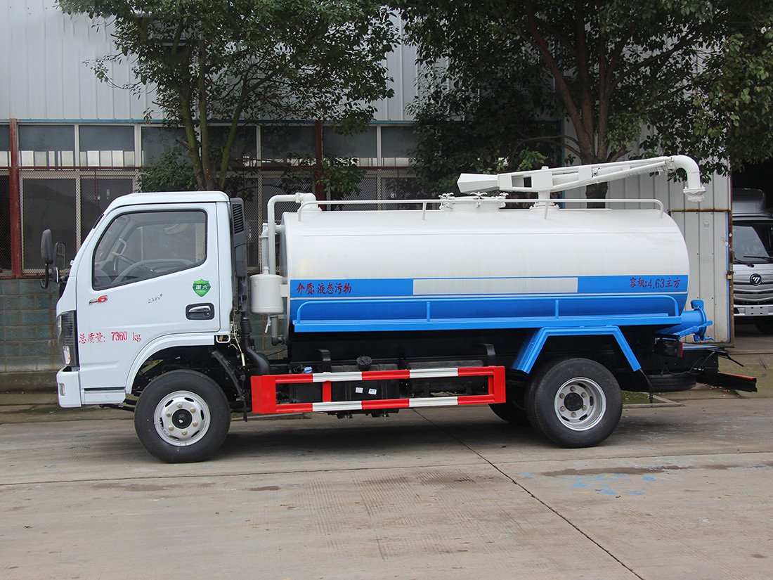 Dongfeng Xiaofuruika 5-Cubic-Meter Sewage Suction Truck