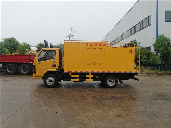 China VI Dongfeng 3308 mm Wheelbase Sewage Treatment Vehicle