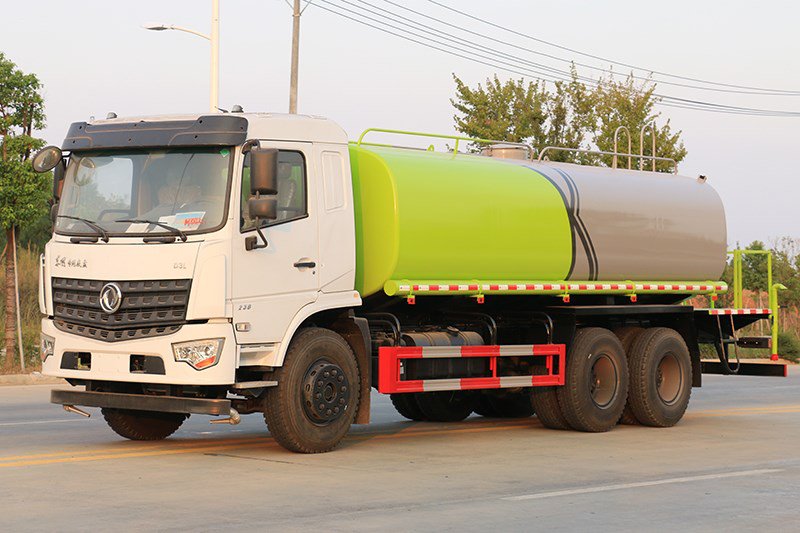 CN6 Dongfeng D3L 8×4 20-Ton Water Sprinkler Truck