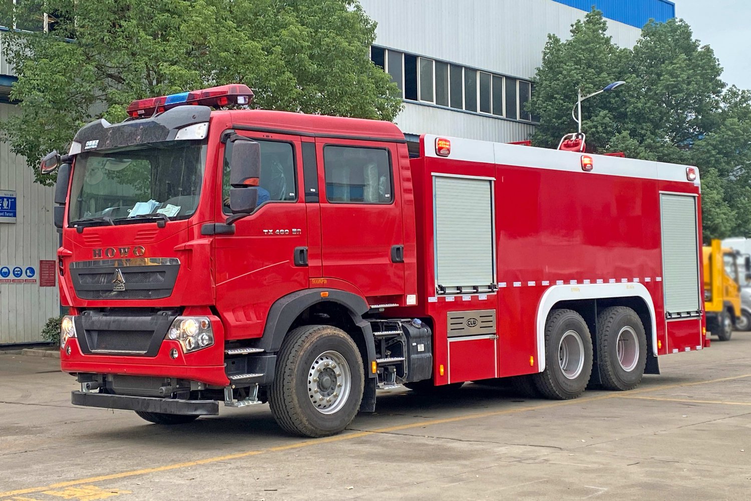 Sinotruk HOWO 12-Ton Water Tank Fire Truck