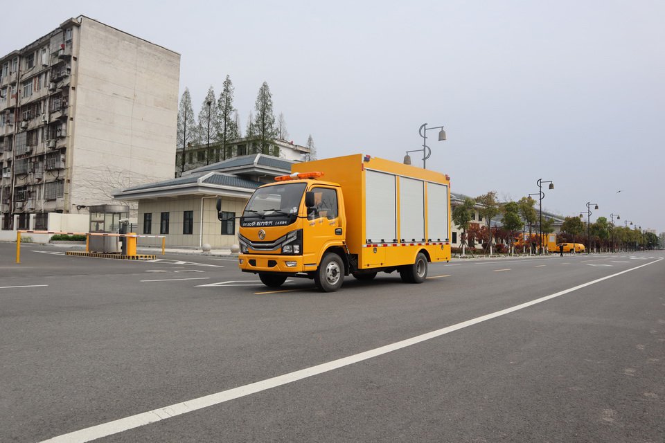 DOLIKA Emergency Rescue Vehicle
