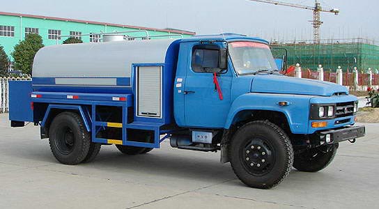 Dongfeng 140 Pointed-Nose High-Pressure Cleaning Truck