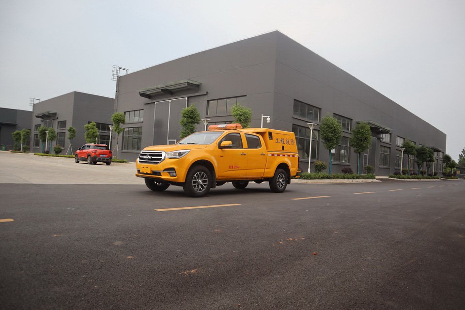 Isuzu Pickup Emergency Response Vehicle