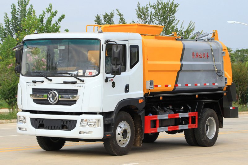 CN VI Dongfeng D9 9.5-cubic-meter Catering & Kitchen Box Truck