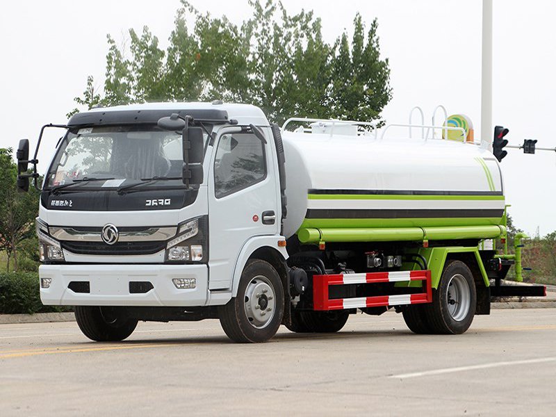 CN VI DOLICA 9.2-Ton Water Sprinkler Truck