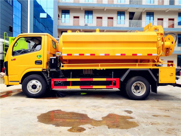 Dongfeng Dolika 6-Cubic-Meter High-Pressure Cleaning and Sewage Suction Truck