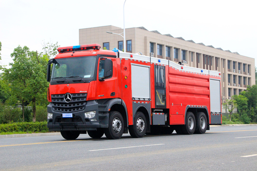 Mercedes-Benz Urban Primary Firefighting Vehicle