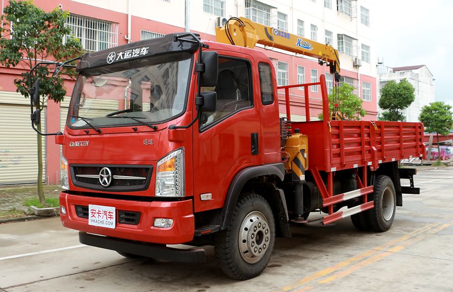 Dayun 3.2-Ton Truck-Mounted Crane