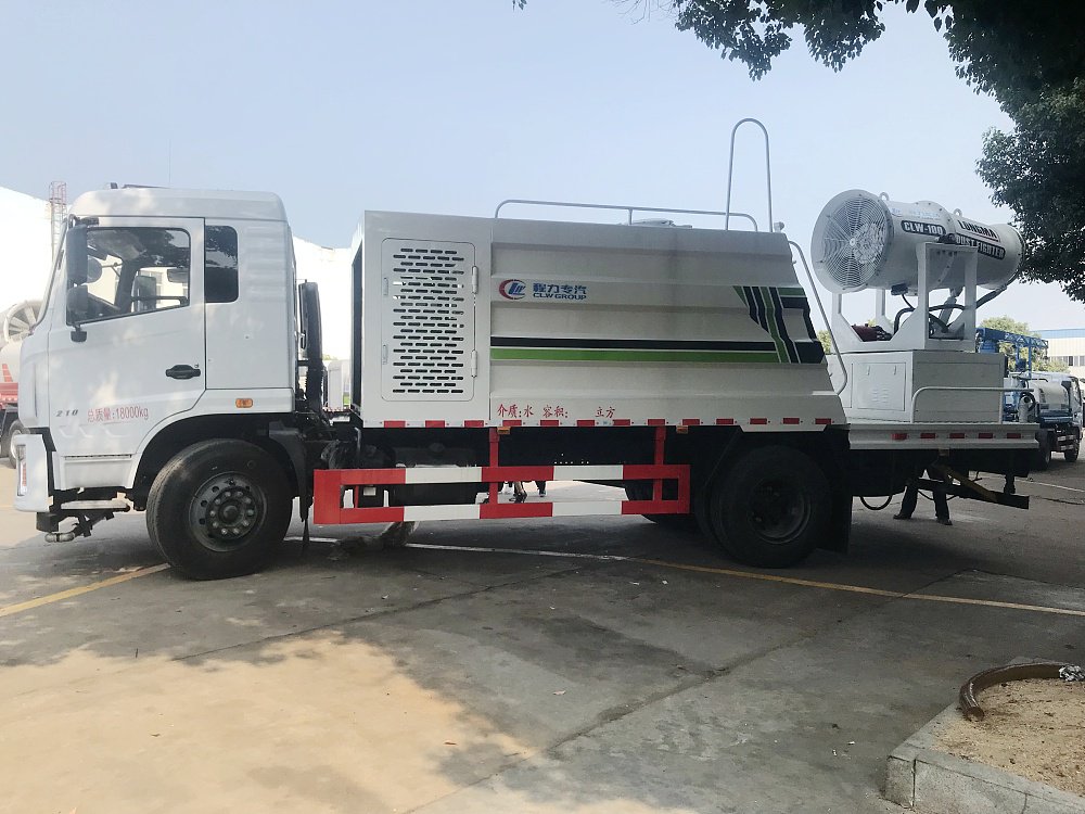 Dongfeng Special Chassis Fog Cannon Truck (China VI Emission Standard), 10 m³ Tank Capacity / 50–100 m Spray Range