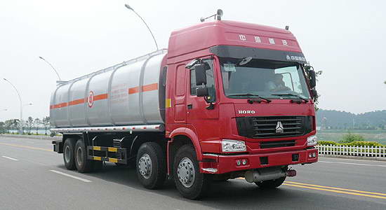 Steyr 4×2 Front Axle + 8×4 Rear Axle Fuel Tanker
