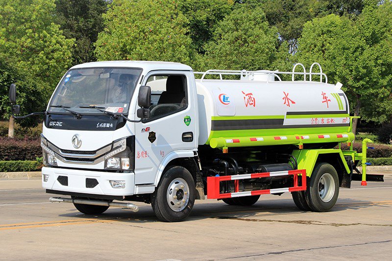 China VI Dongfeng Xiaoduolika 5-Ton Water Sprinkler Truck
