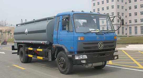 Dongfeng 145 Chemical Liquid Transport Truck