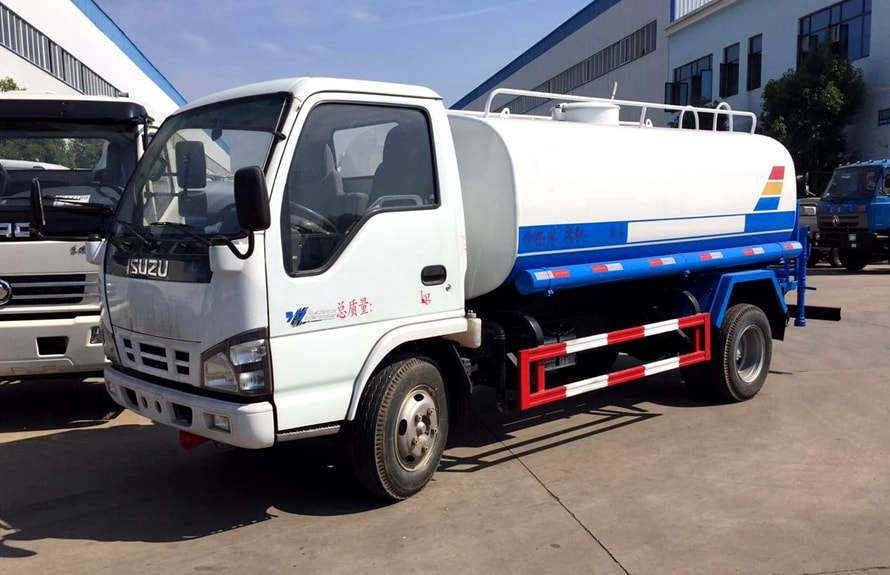 Qingling Isuzu 5-Ton Water Sprinkler Truck