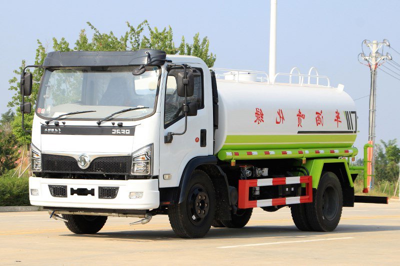 Guo VI Da Furuika 9.2-Ton Water Sprinkler Truck