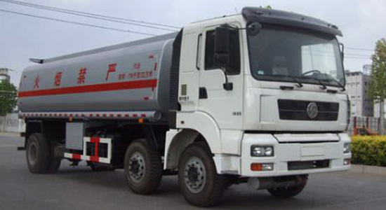 Shaanxi Automobile Aolong Small Three-Axle Fuel Tanker