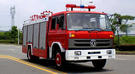 Dongfeng 145 Water Tank Fire Truck (5-Ton Capacity)