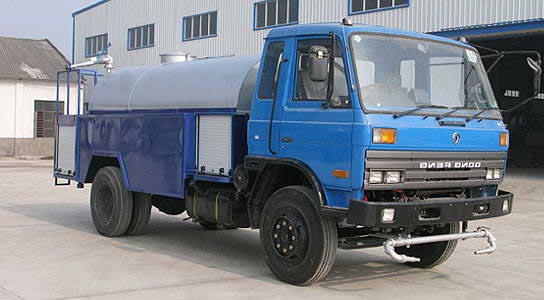 Dongfeng Flat-Nose 145 High-Pressure Cleaning Vehicle