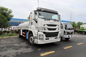 Isuzu 4X2 Water Truck , Water Tank Capacity 6000L